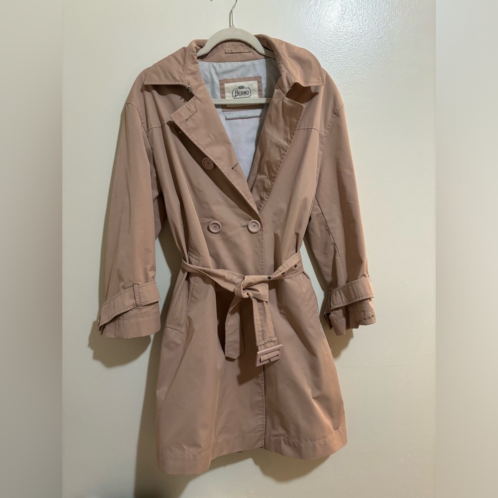 Herno!! Luxury coat, water-resistant rose pink trench coat for spring